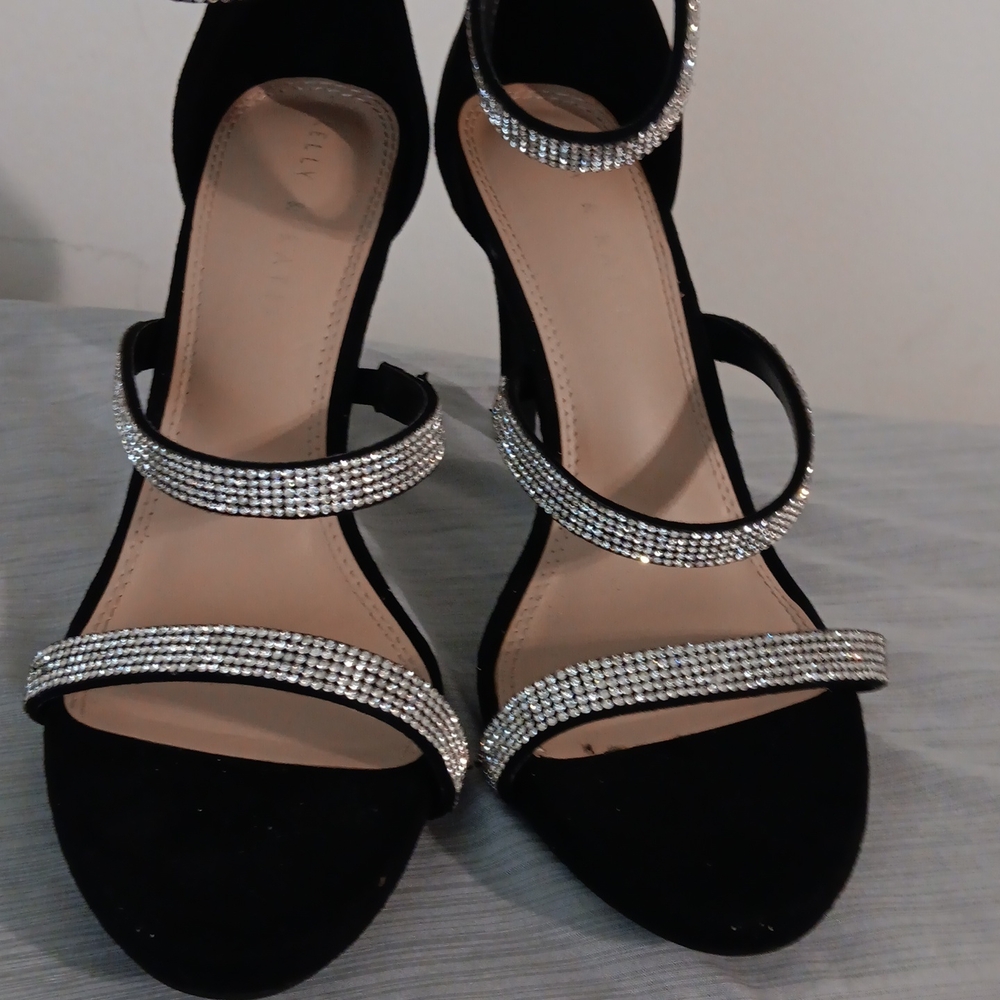 Kelly & Katie Elegant Black and Silver Strappy Heels